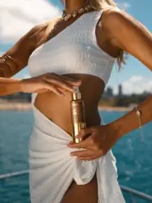 B-O-N-D-I-A is coming in hot 🔥Tanning oil made to glow with you.Available to order starting tomorrow — are you ready to shine ☀️✨